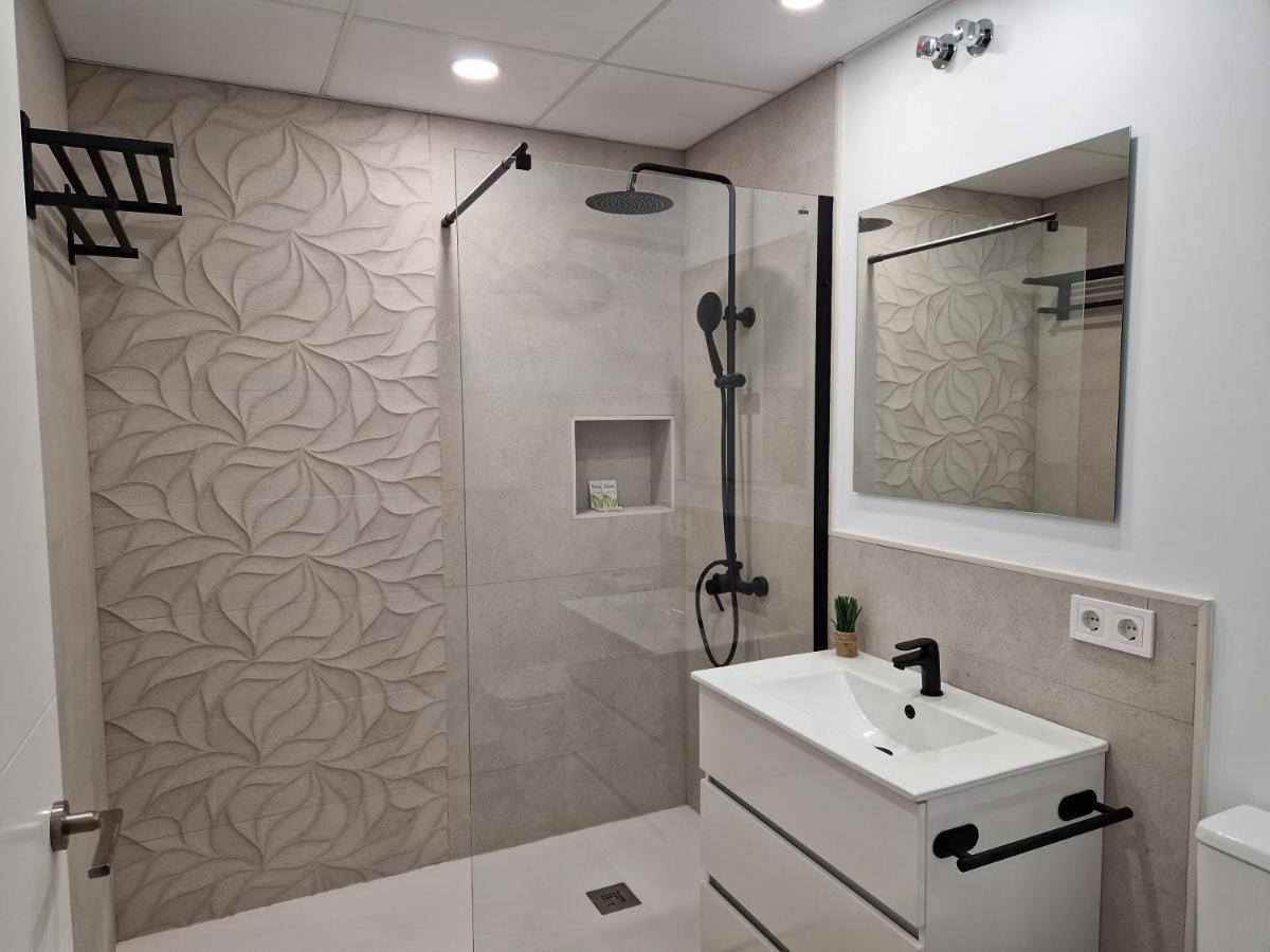 Pavone Apartments مالقة المظهر الخارجي الصورة
