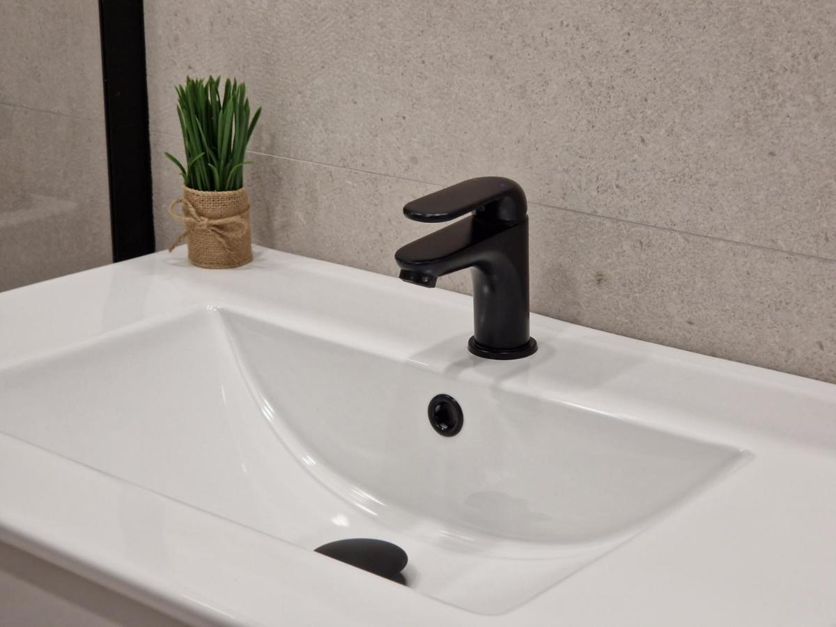 Pavone Apartments مالقة المظهر الخارجي الصورة