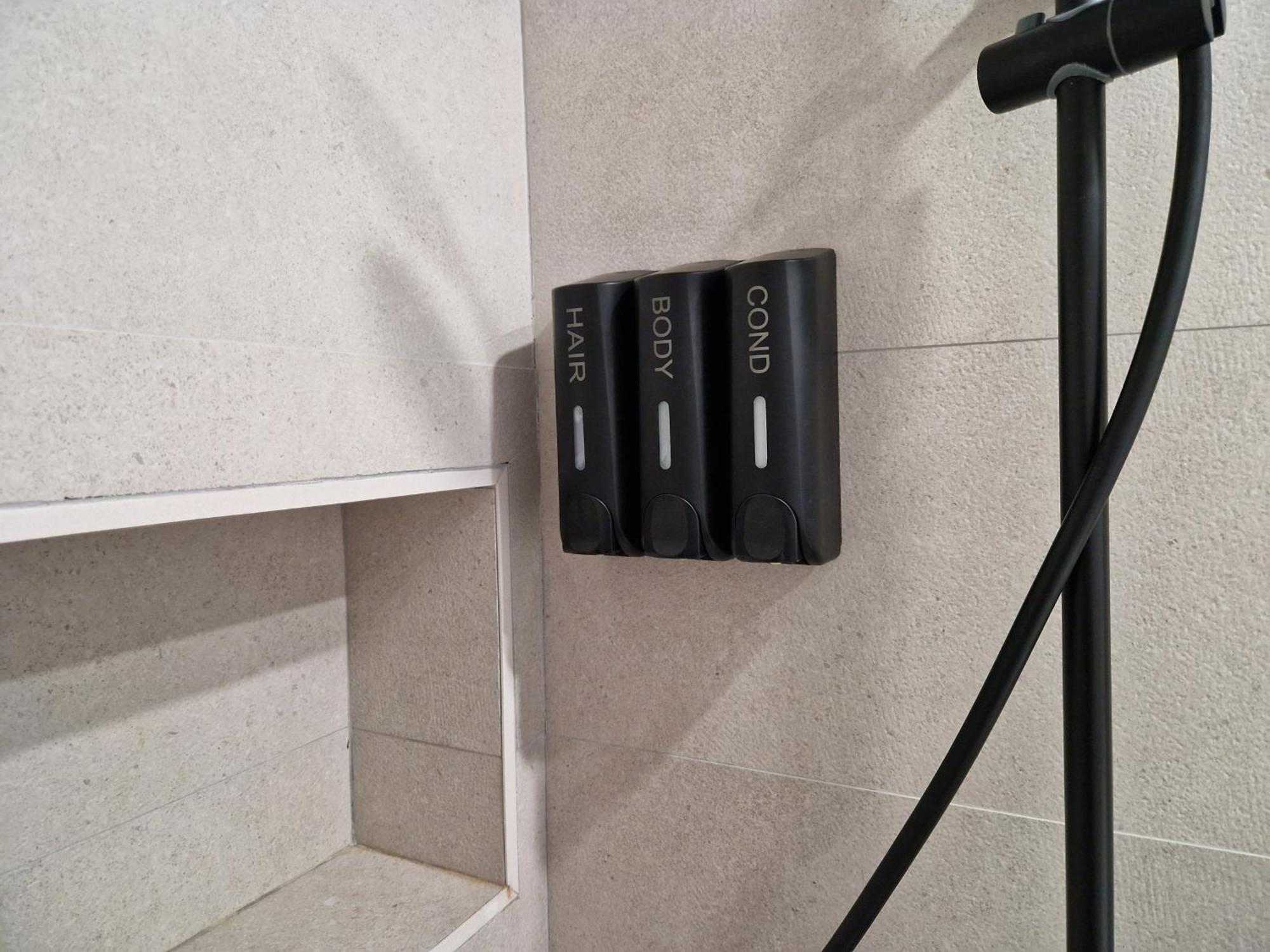 Pavone Apartments مالقة المظهر الخارجي الصورة