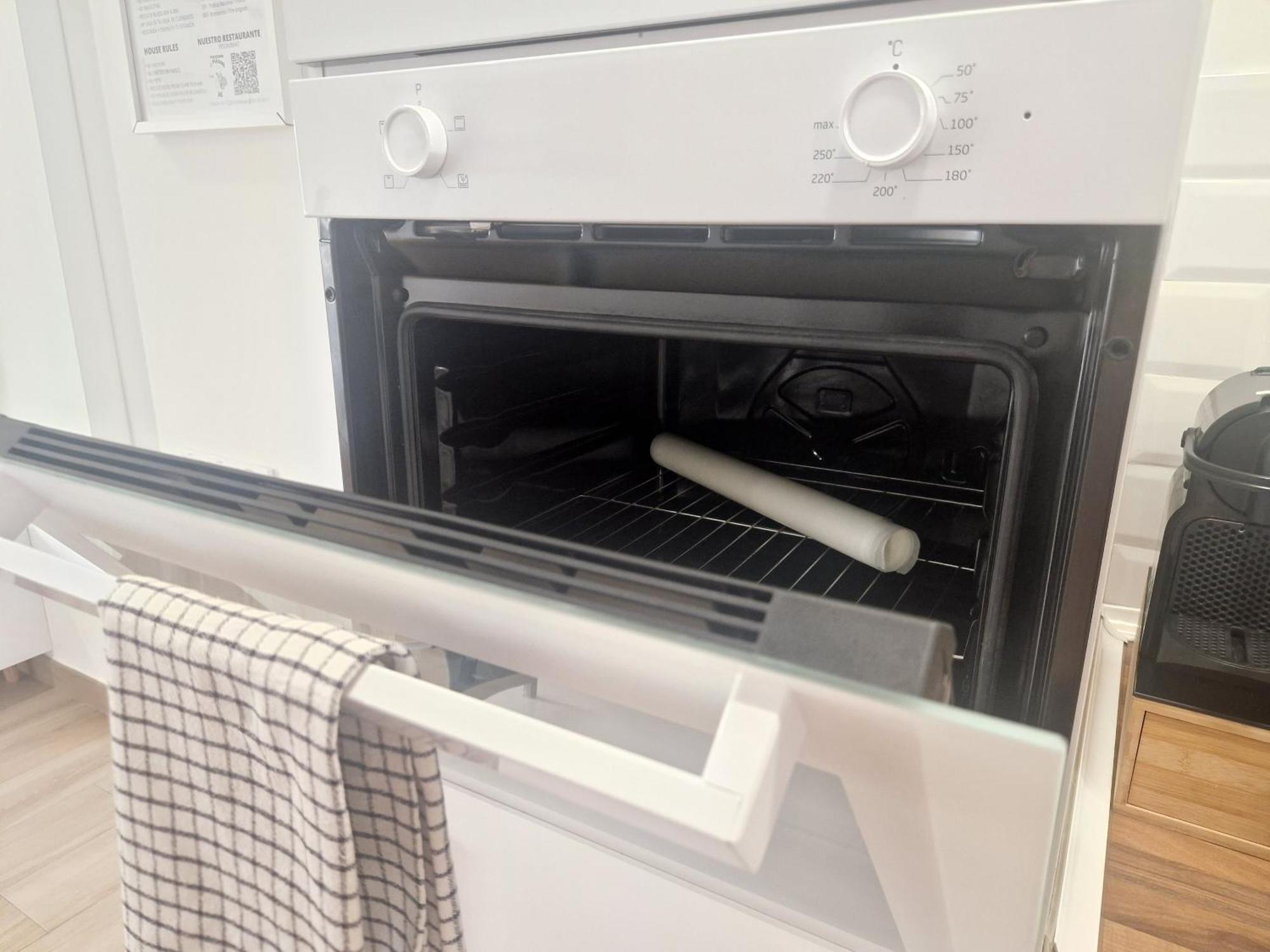 Pavone Apartments مالقة المظهر الخارجي الصورة